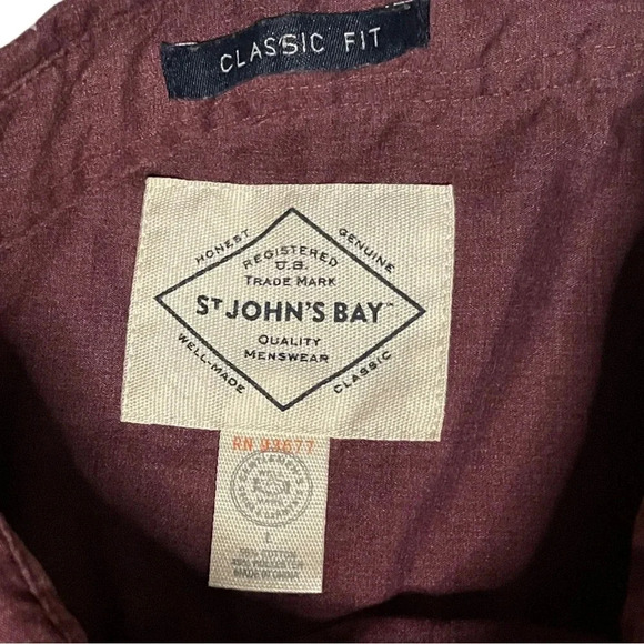 ST. JOHN'S BAY Men's Burgundy Button Down Shirt | Classic Fit | Long Sleeve - Picture 5 of 10